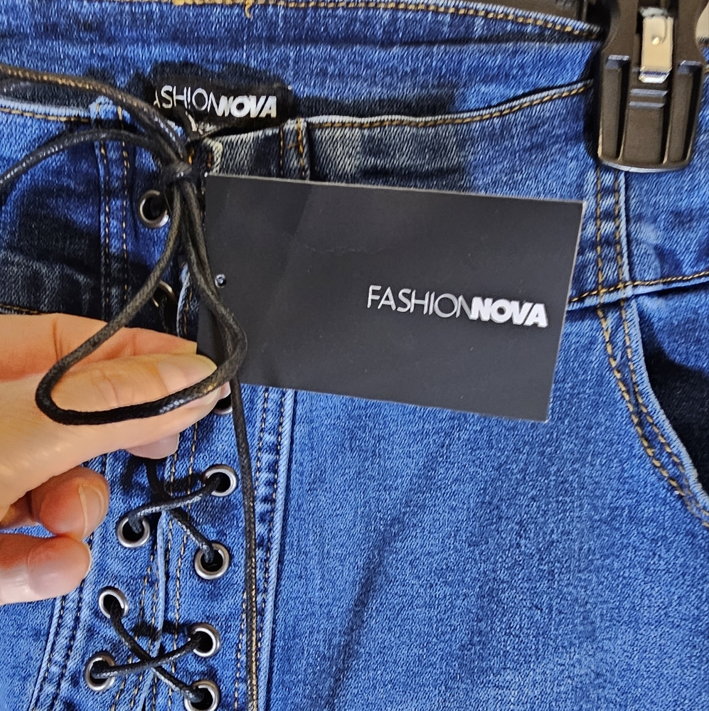 Fashion Nova 22W Crisscross Lace Up Jeans - Picture 5 of 10